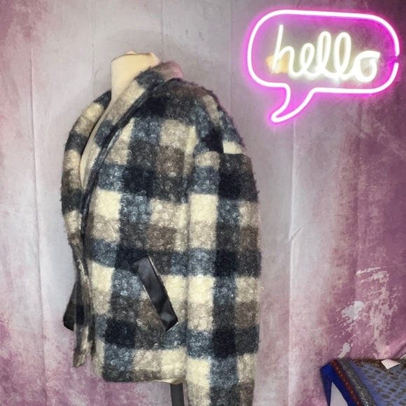 Womens Plaid Sweater Overcoat Shacket Brown Black Plaid Pockets -M - Picture 2 of 3